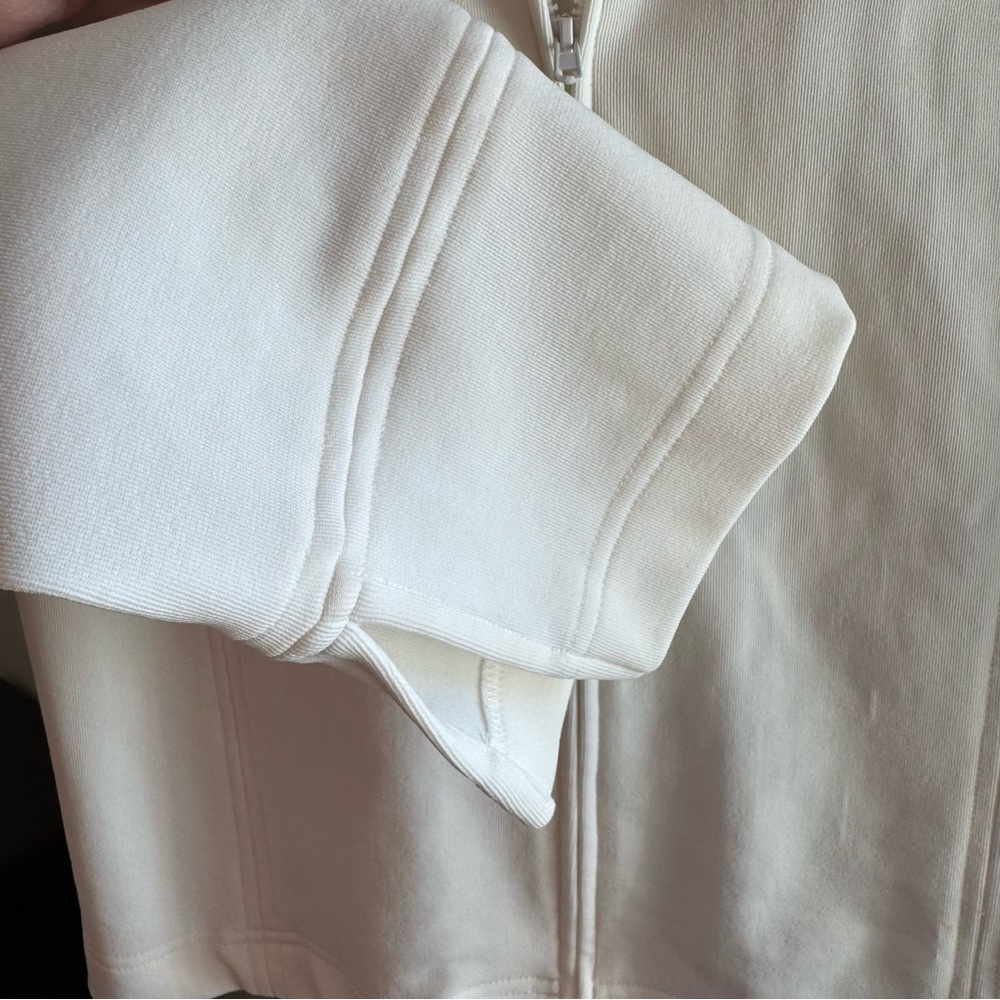 Boston Proper Sporty Zip Front Creamy White Knit Jacket w/Vented Sleeve - Small - Picture 7 of 17
